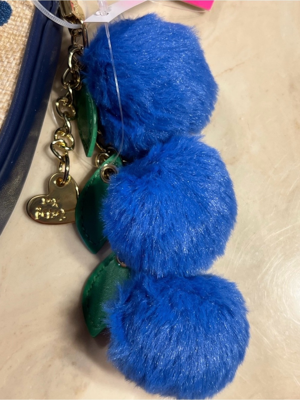 š«šBETSEY JOHNSON Straw Blueberry Shoulder Bag With Blueberry Pom-Pom Charm - Picture 10 of 15
